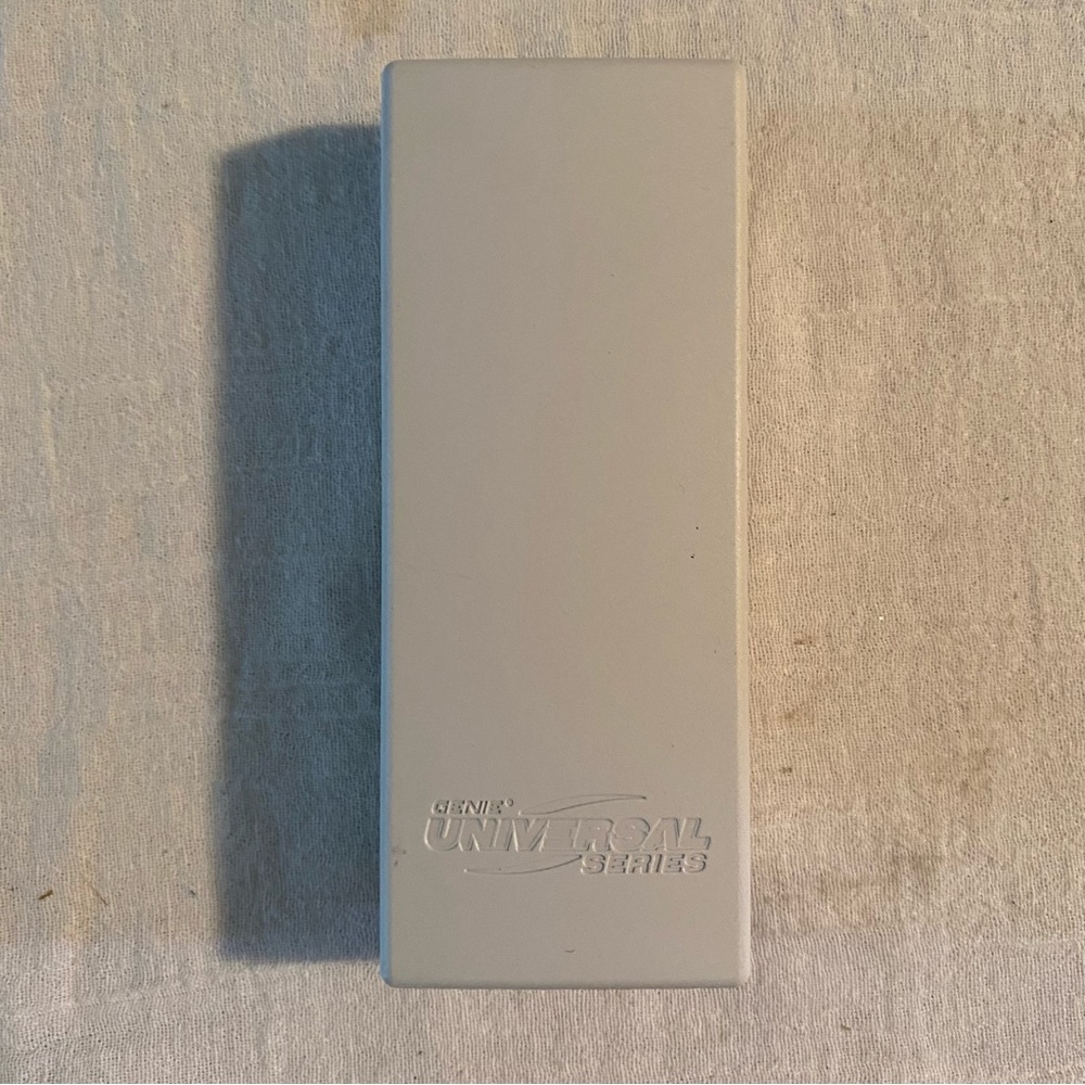 Genie Universal Series Model GUK Wireless Garage Door Opener Keypad
